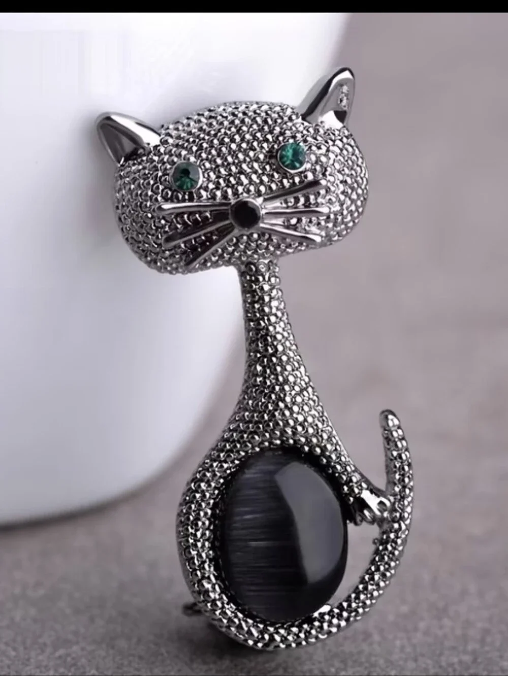 Kitty Cat Tiny Brooch NEW